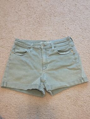 Universal Thread Sage Green Denim Cuffed Women's Shorts